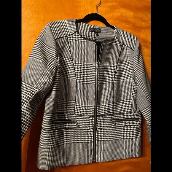 Eden Court Houndstooth Zip Jacket🖤 - Picture 2 of 11